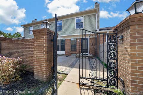 Tiny photo for 31228 Country Bluff, Farmington Hills City, MI 48331 (MLS # 20261064446)