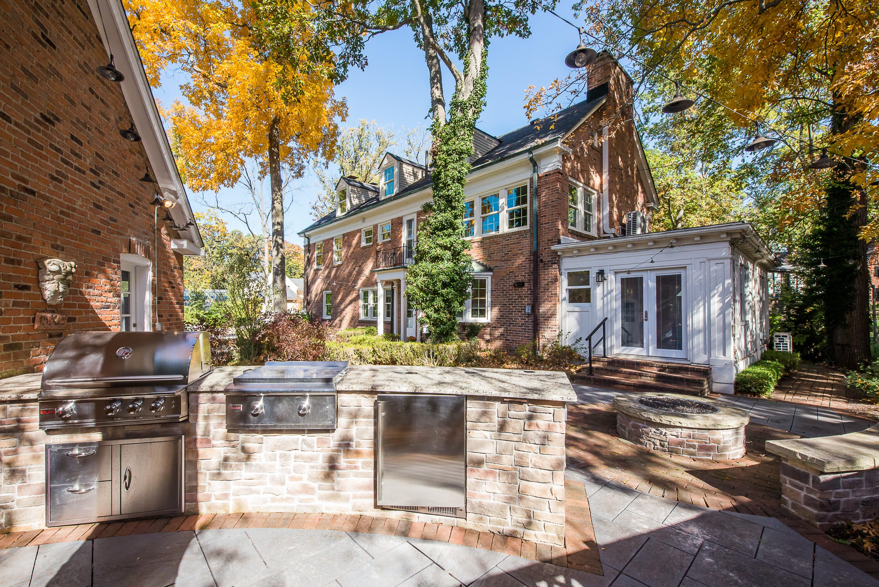 1914 Scottwood Avenue