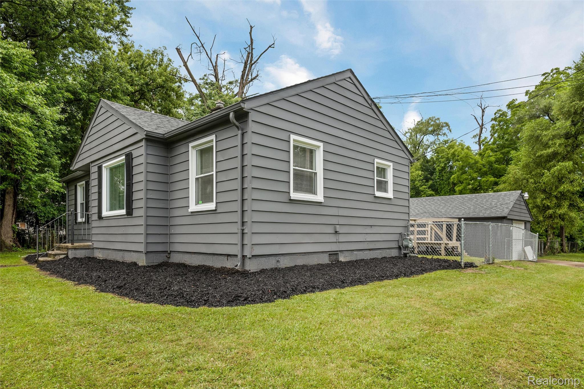 15685 Lenore