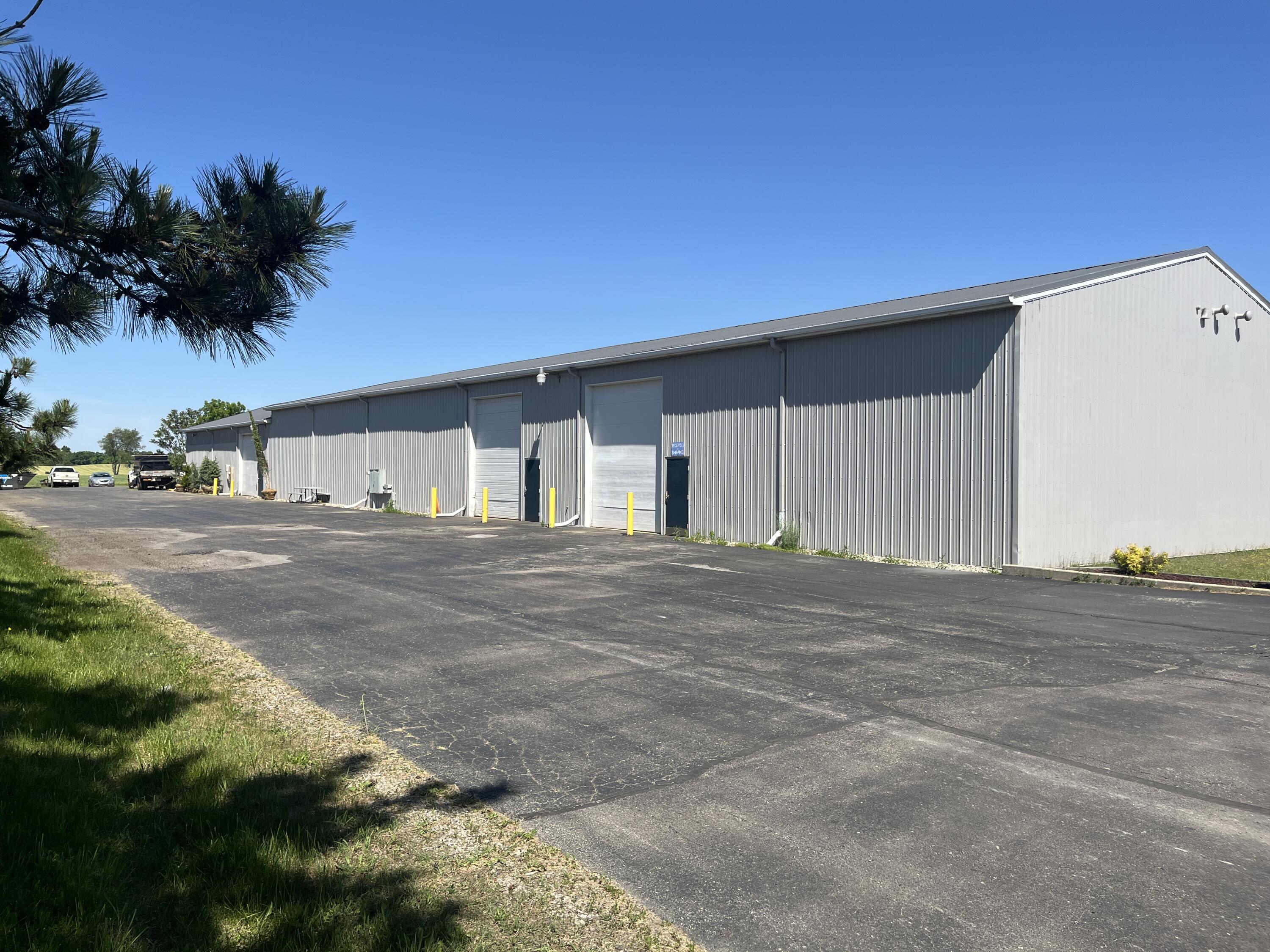 10250 Michigan 52 1