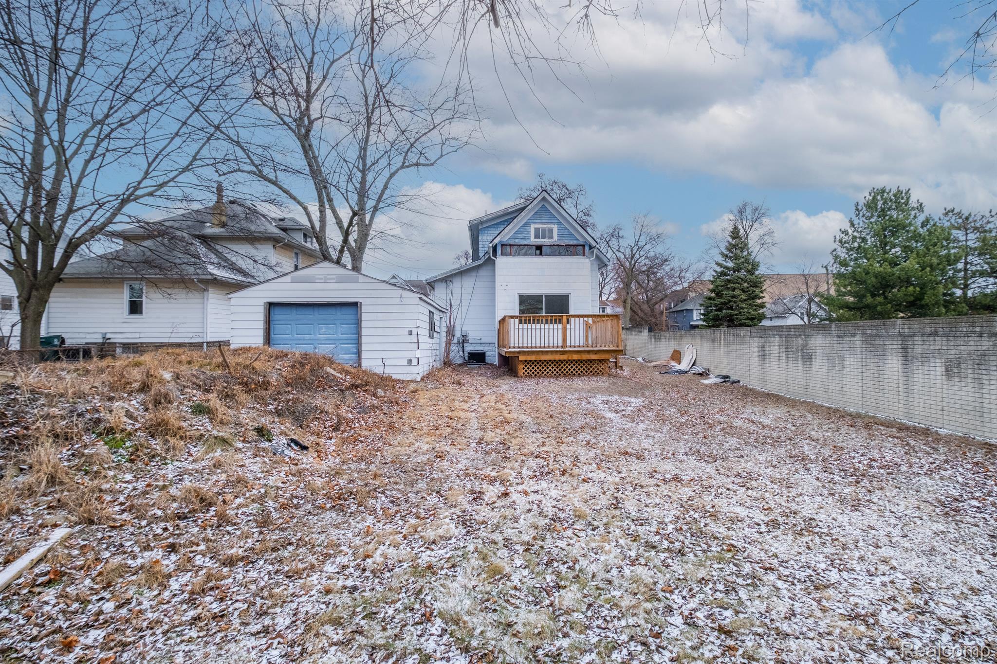 201 W PARENT Avenue