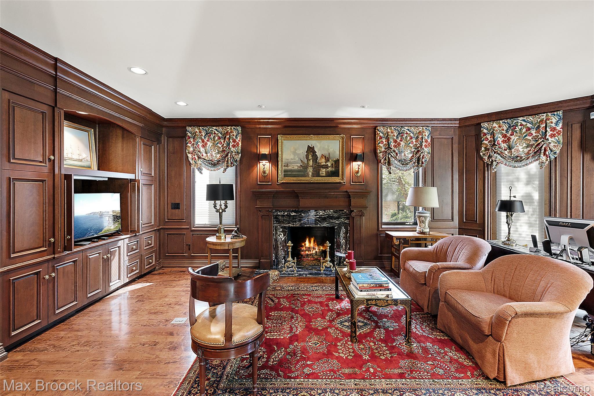 4693 W Wickford