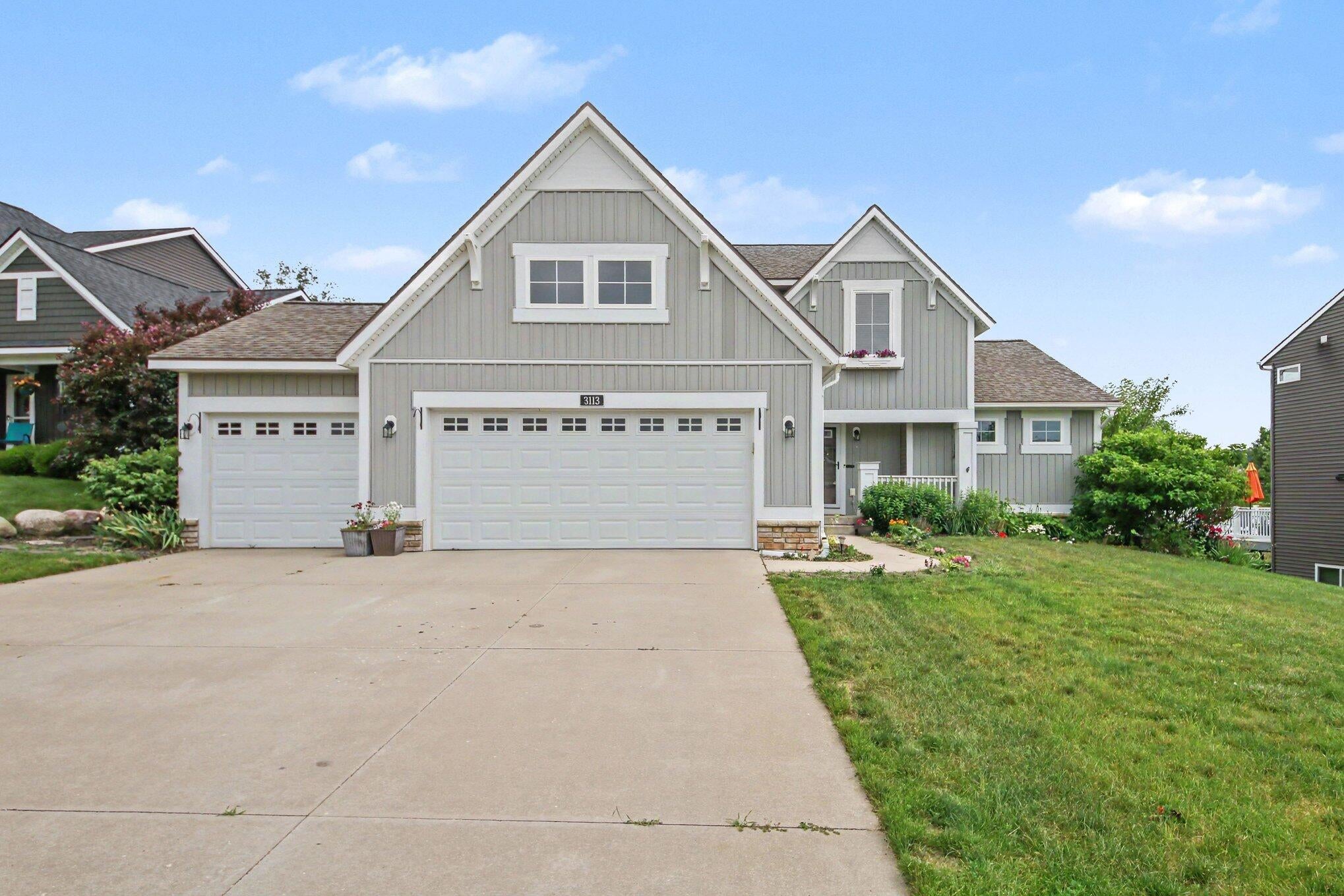 3113 Lowingside Drive