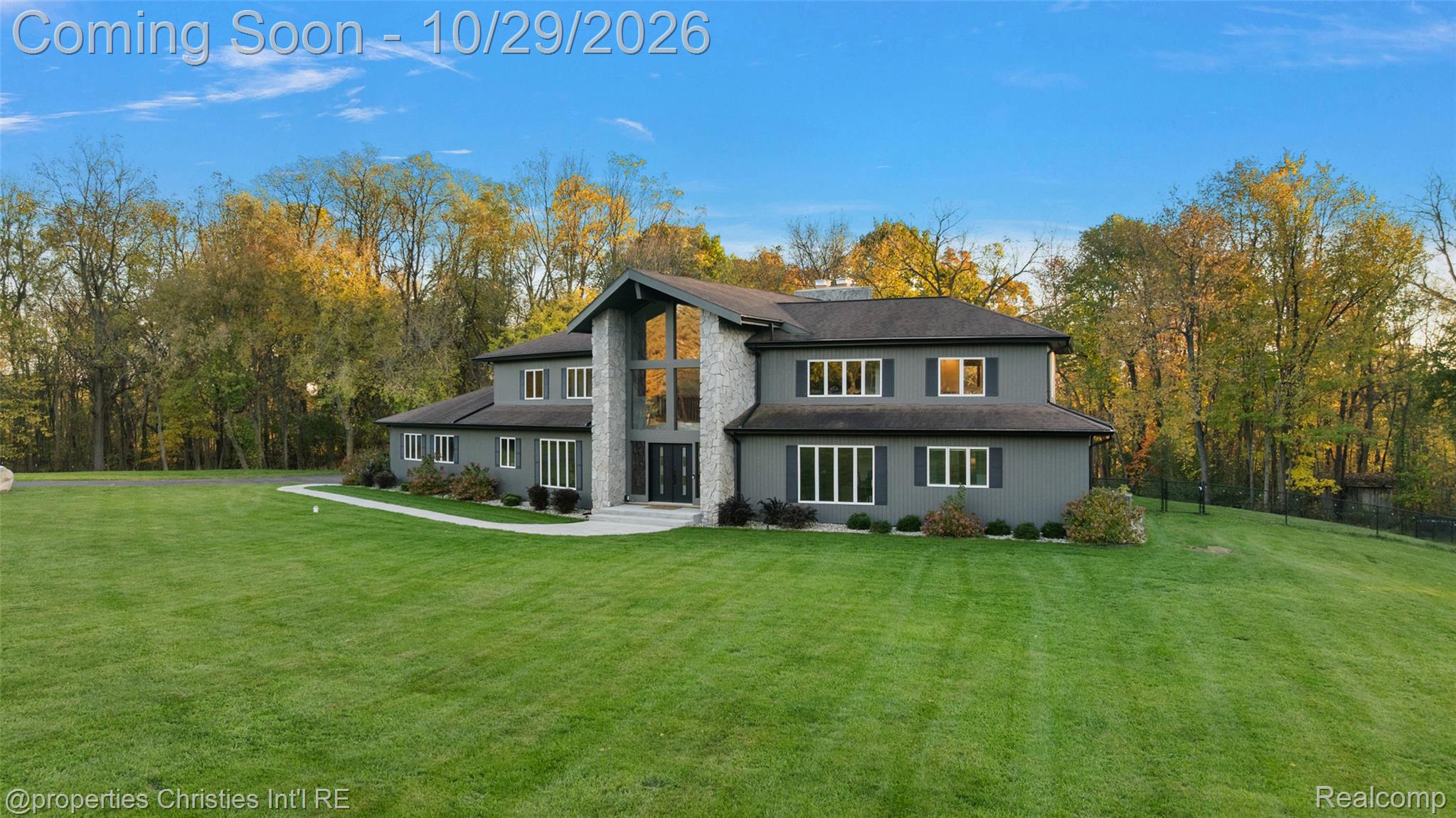 9551 Oak Pointe Lane