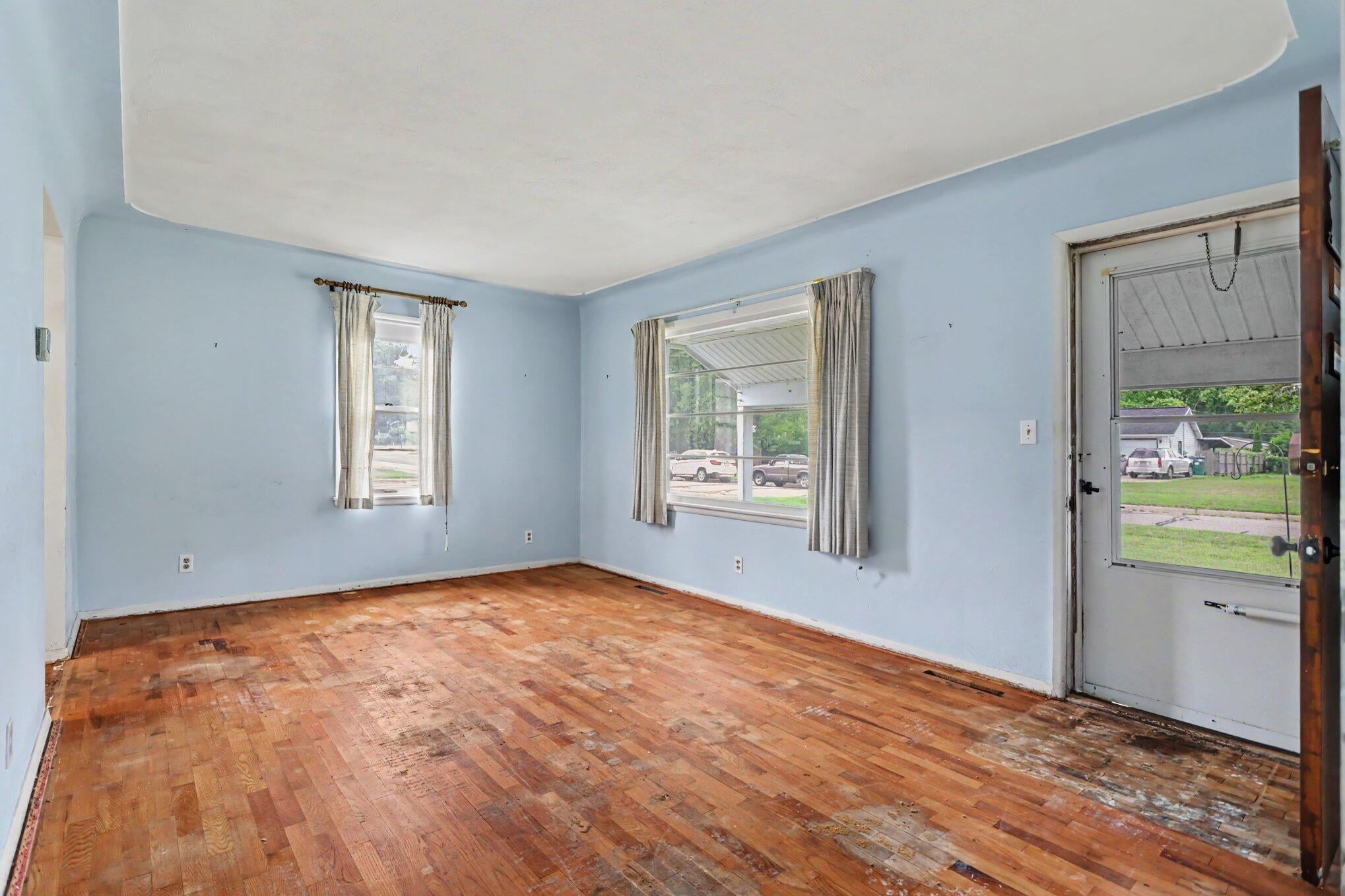 216 N 21st Street N