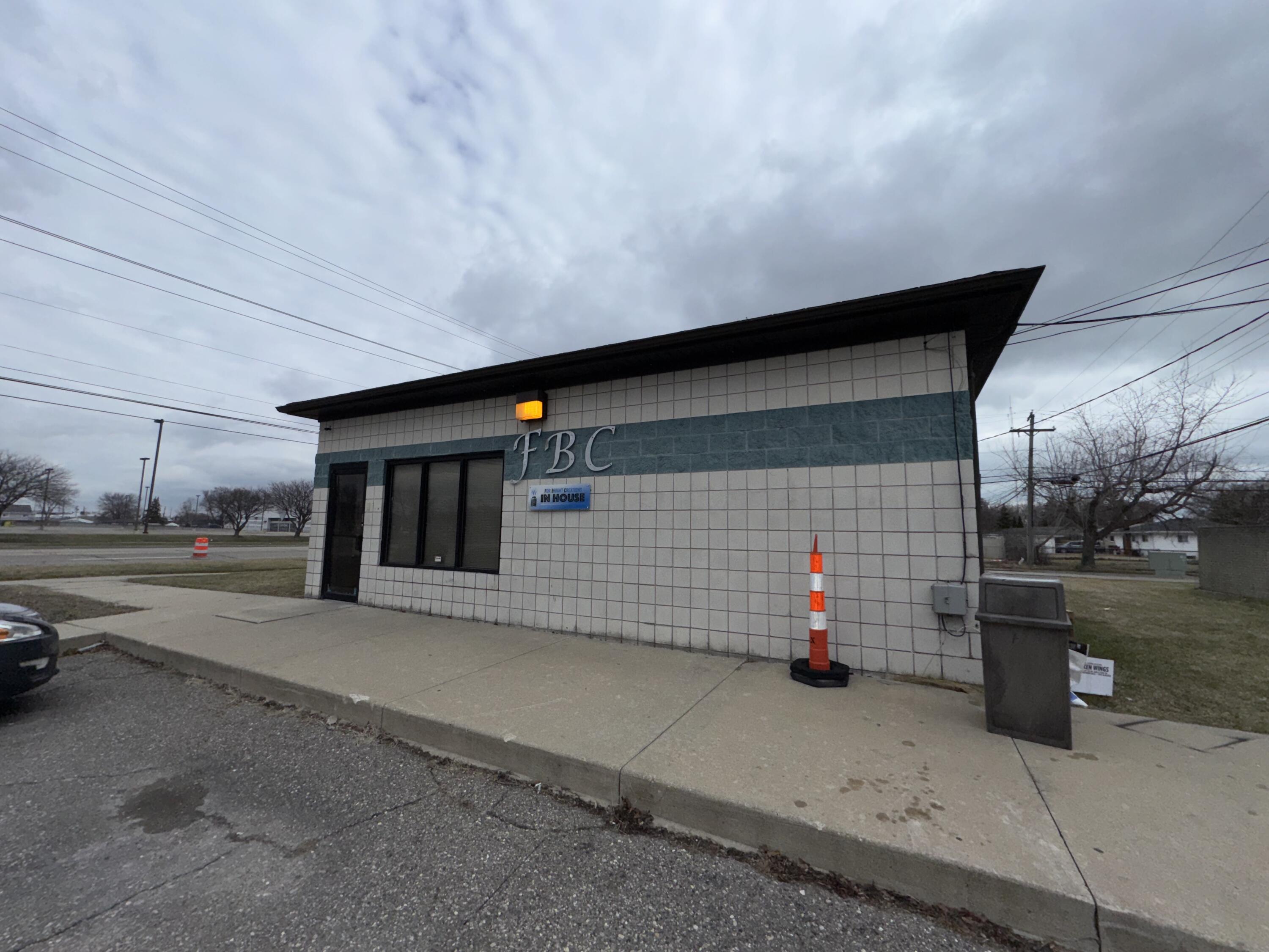 21720 15 MILE RD Road