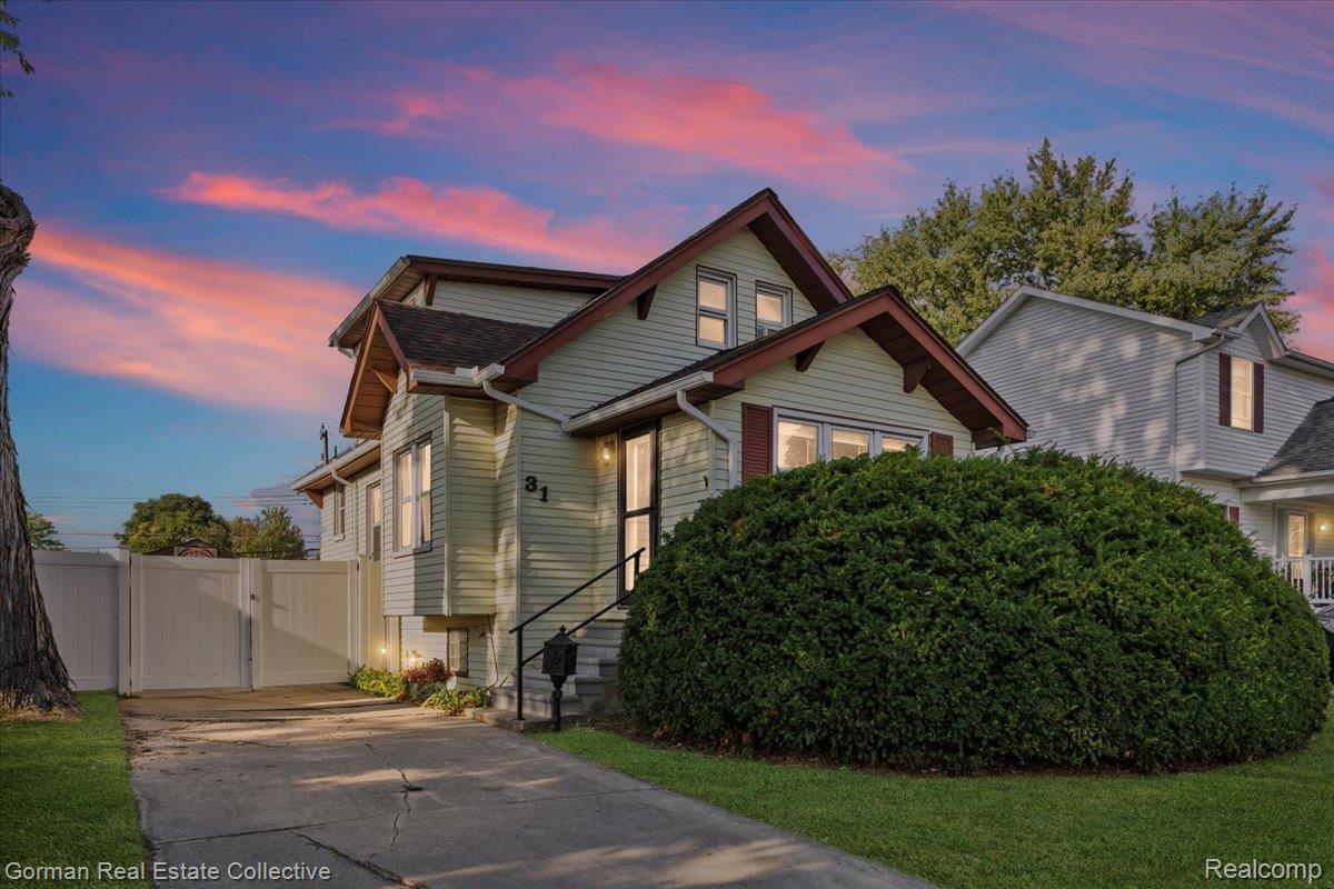 31 Walper Avenue