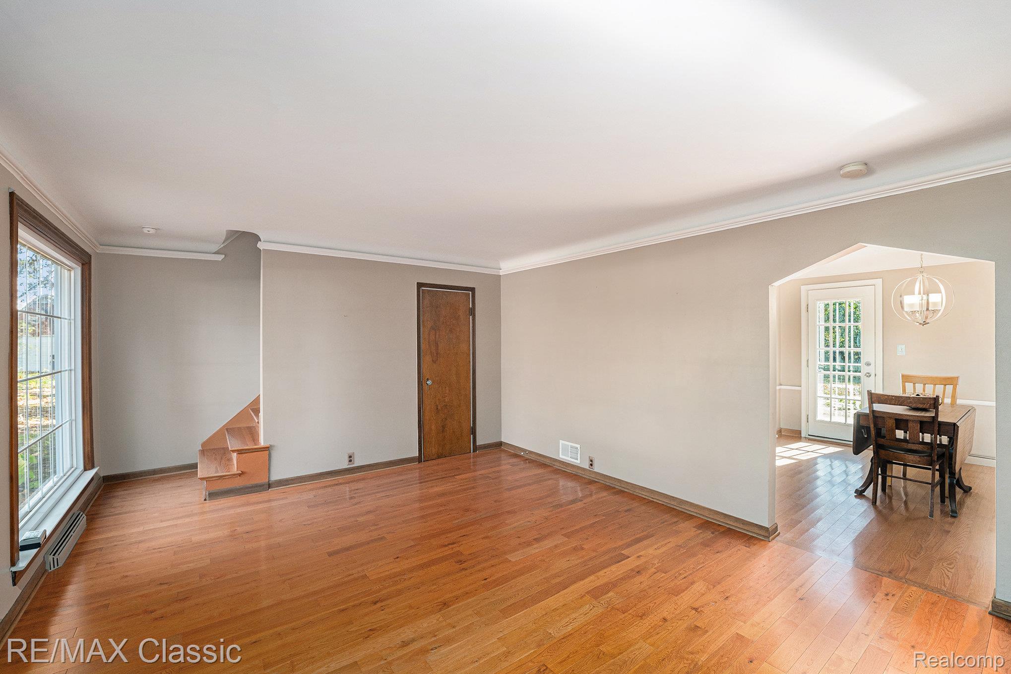 27501 W Chicago Street