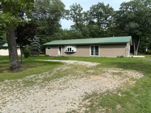 21 W Oak Street