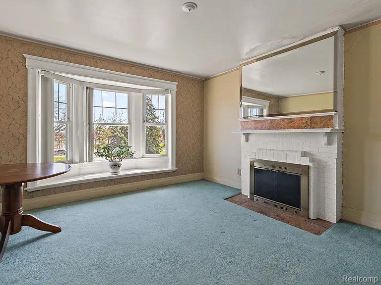 1935 W Grand Boulevard