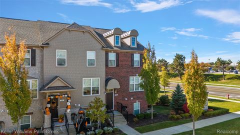 Photo of 314 Glenhurst, Rochester Hills City, MI 48307 (MLS # 20251060953)