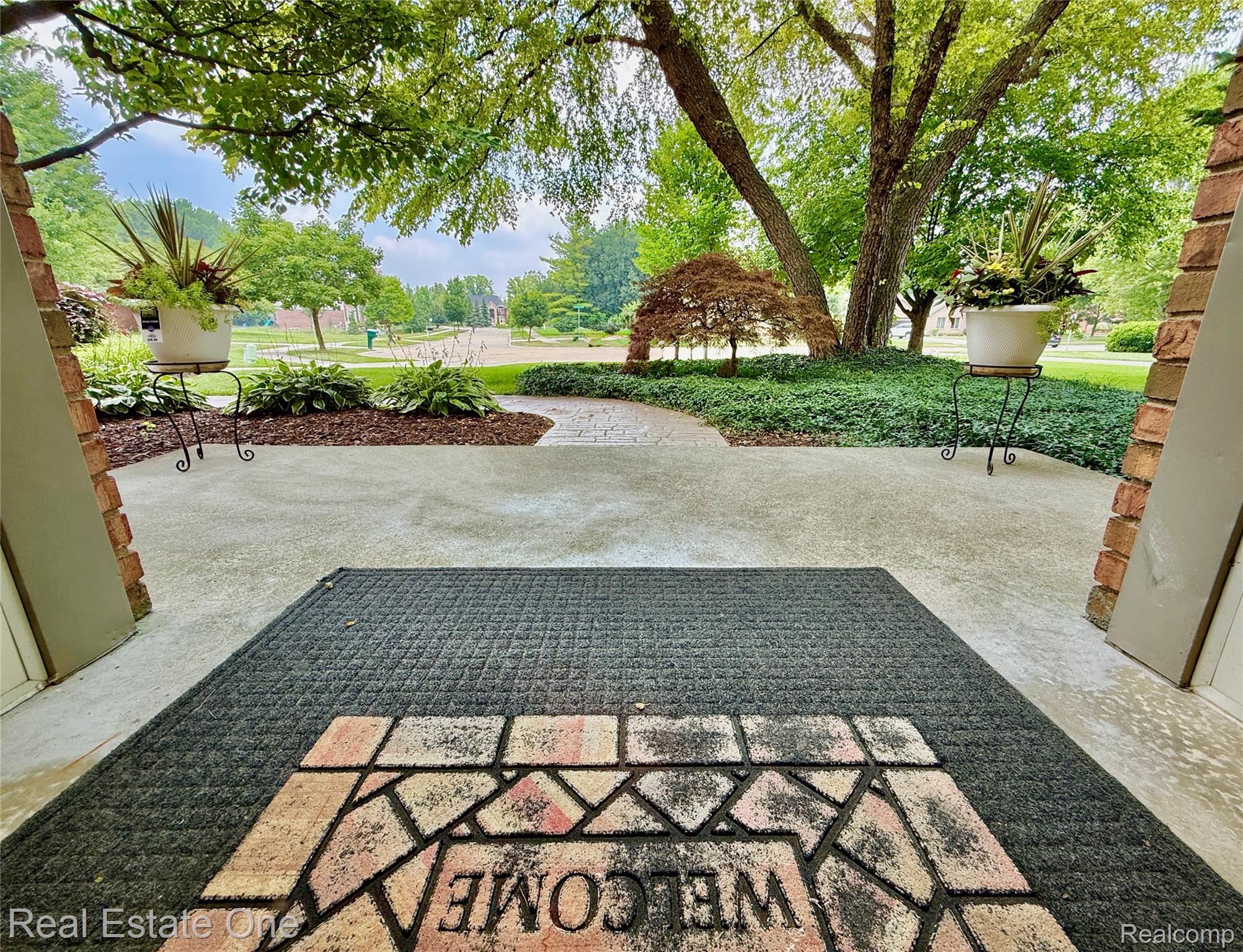 863 Superior Drive