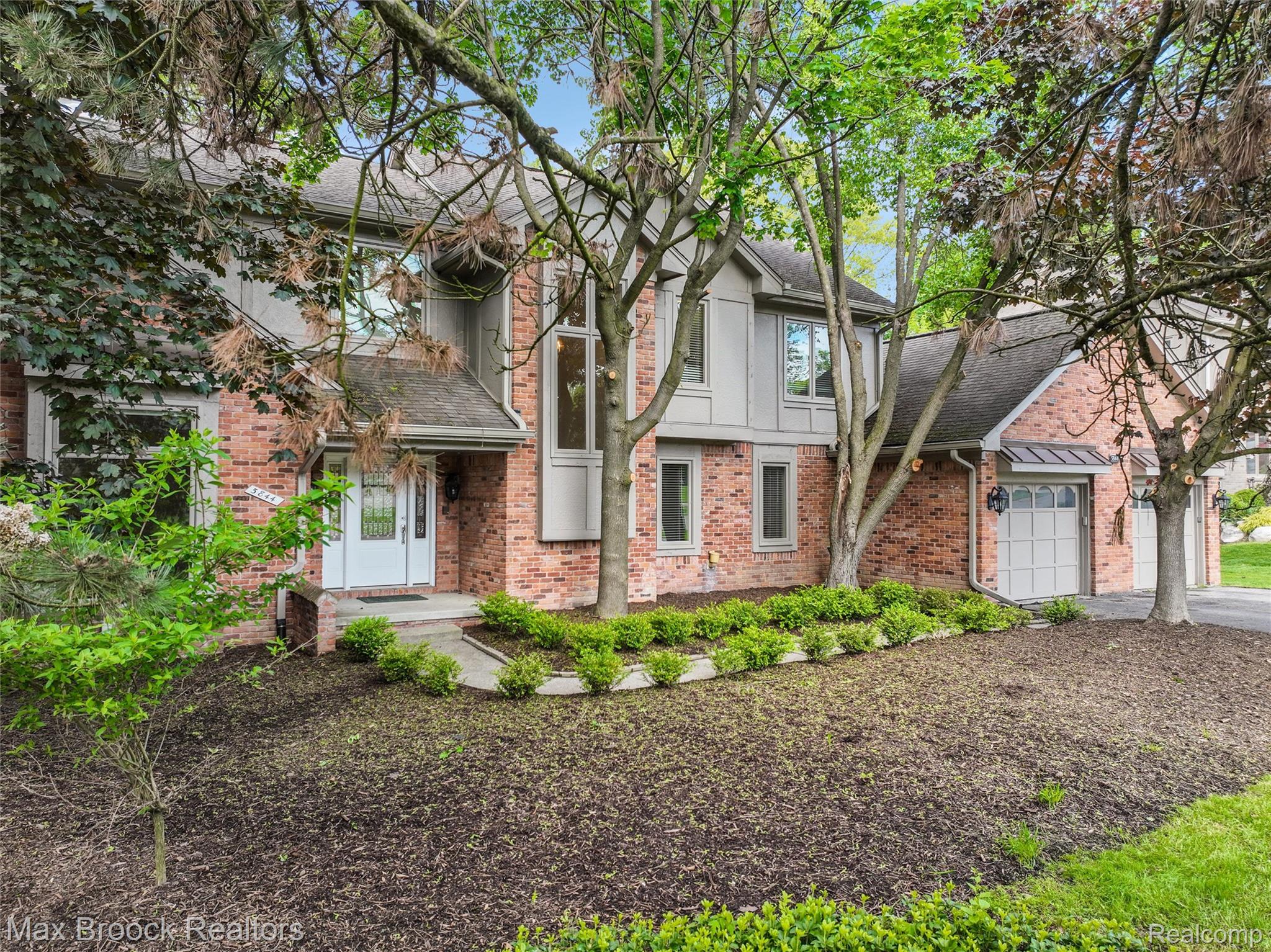 5844 INDEPENDENCE Lane