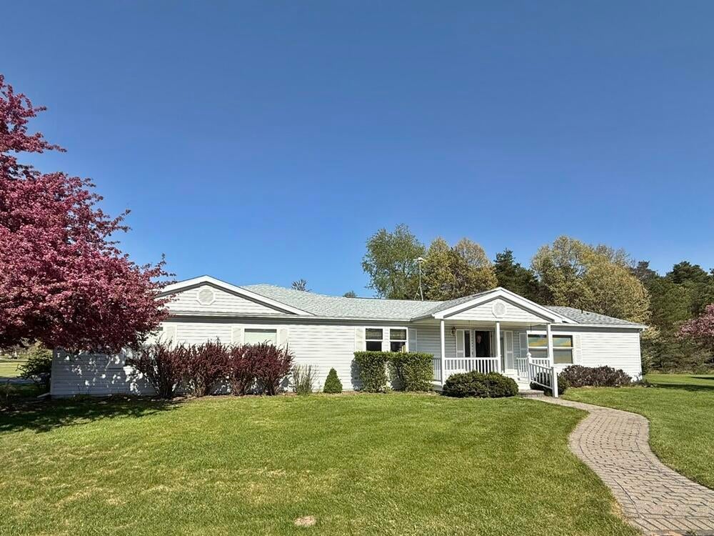 10215 E Royal