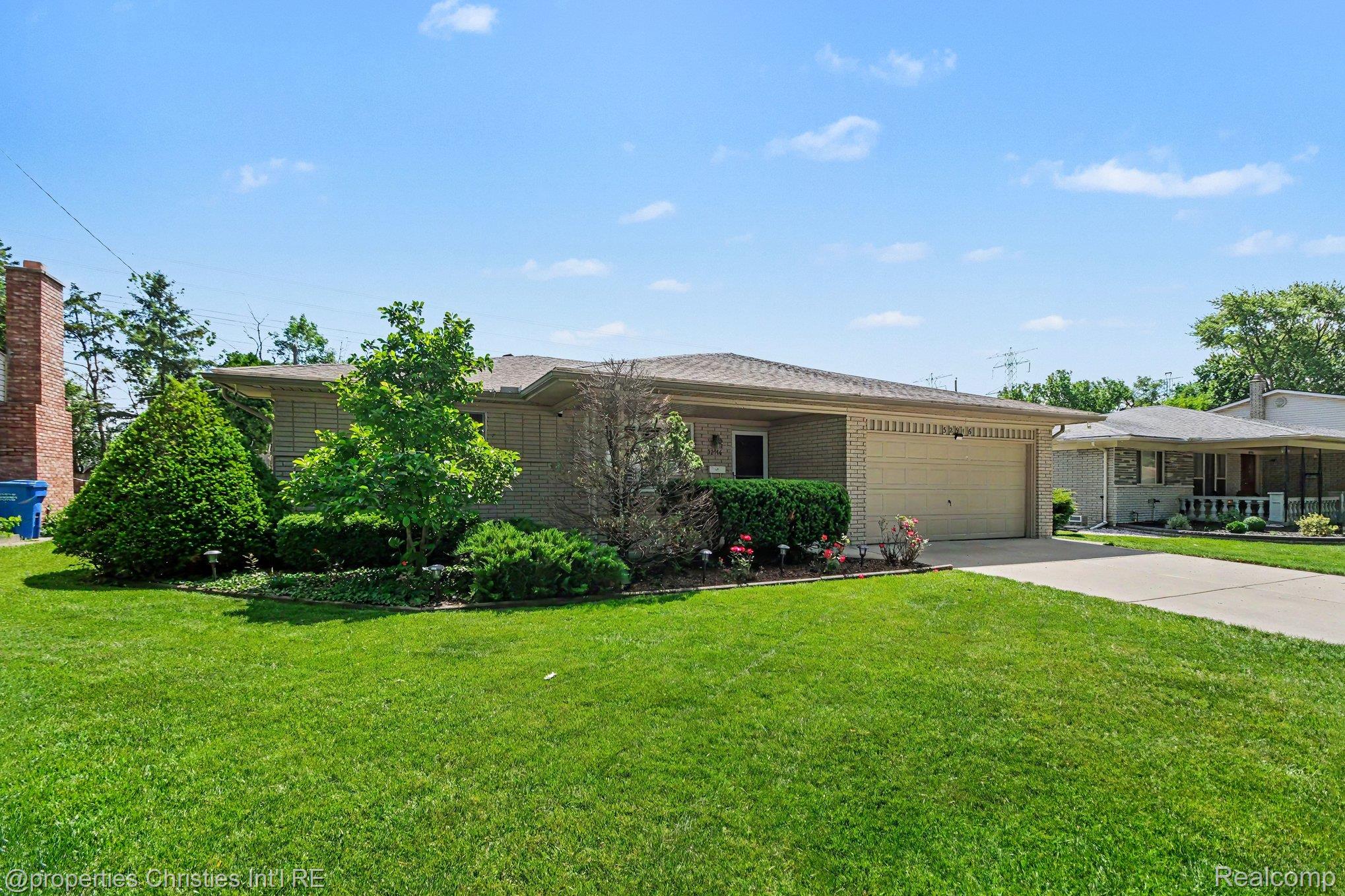 32916 Cambridge Drive