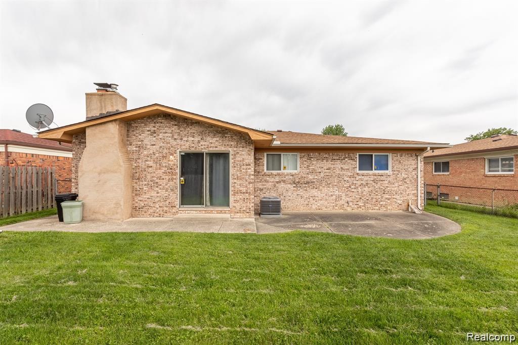 38576 Cottonwood Drive