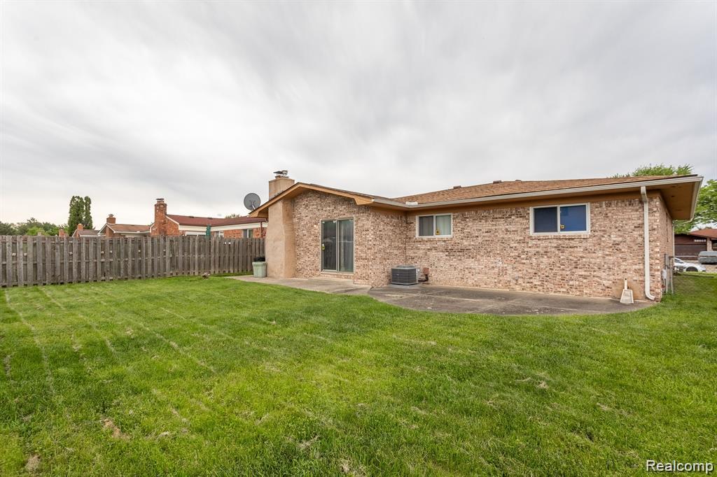 38576 Cottonwood Drive