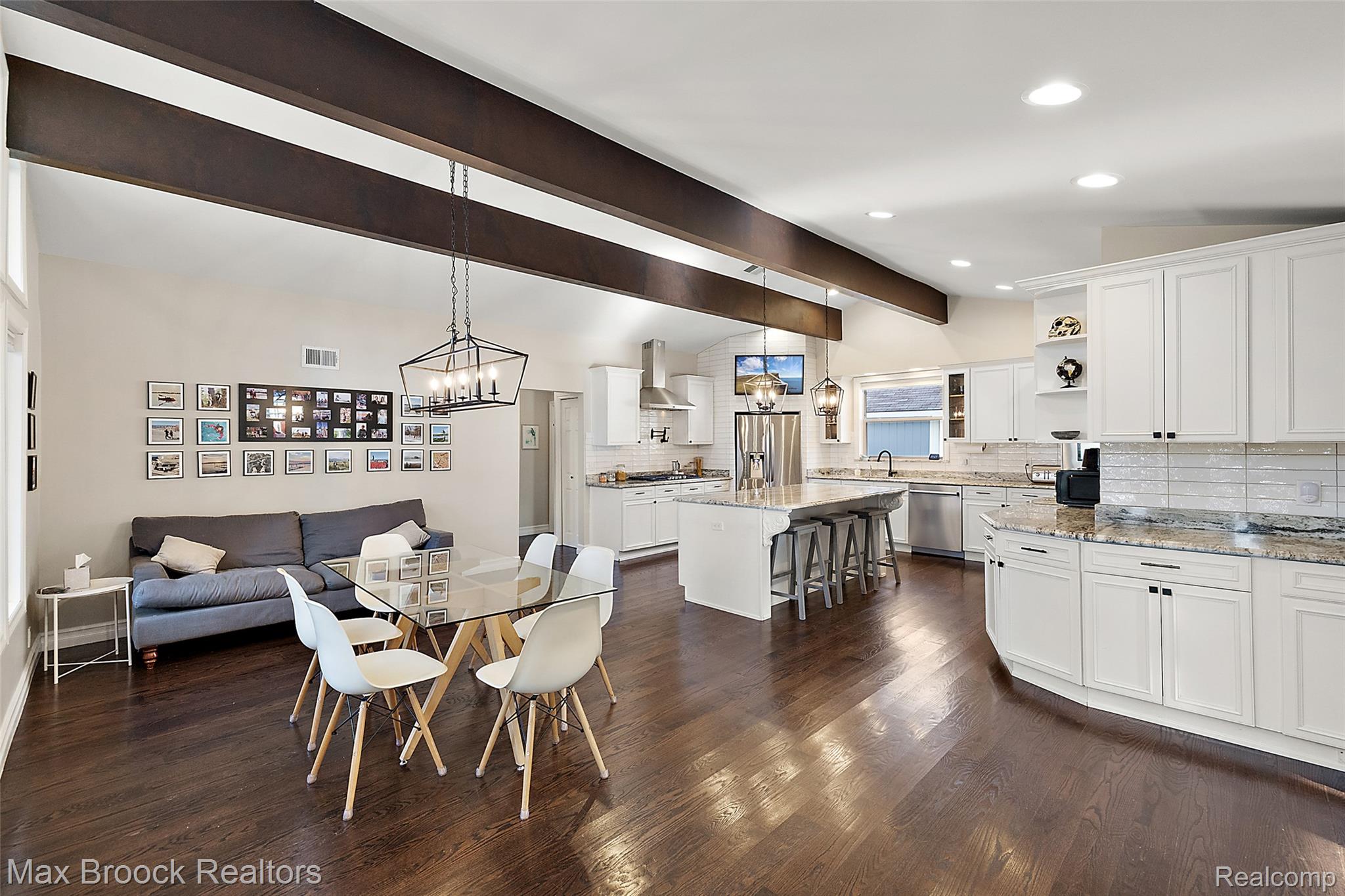 5645 Eastman Boulevard