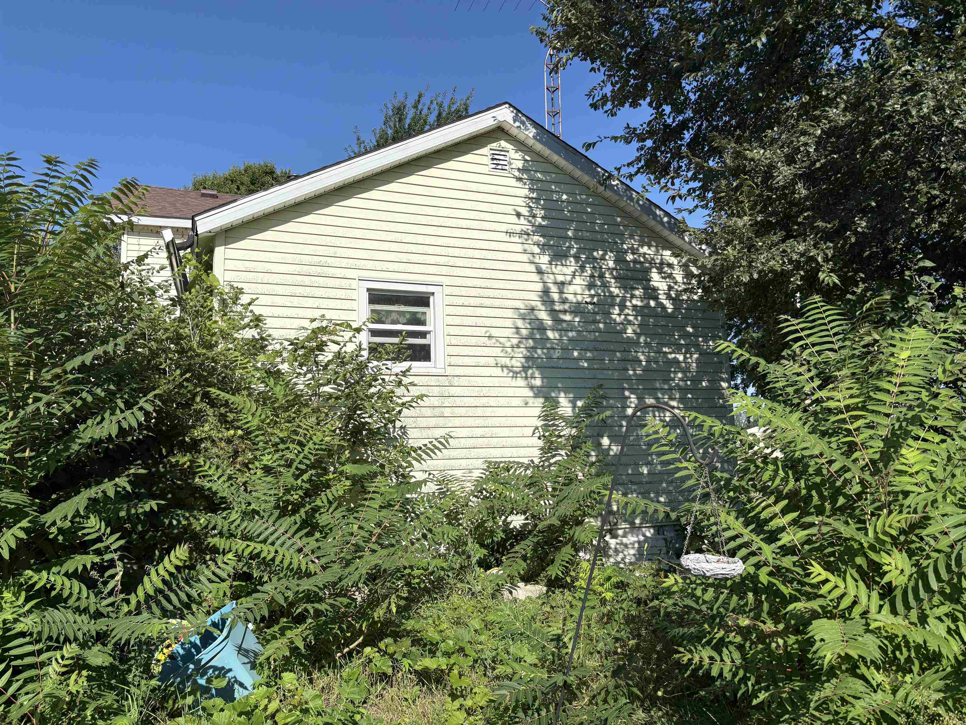 12301 Niblok Road