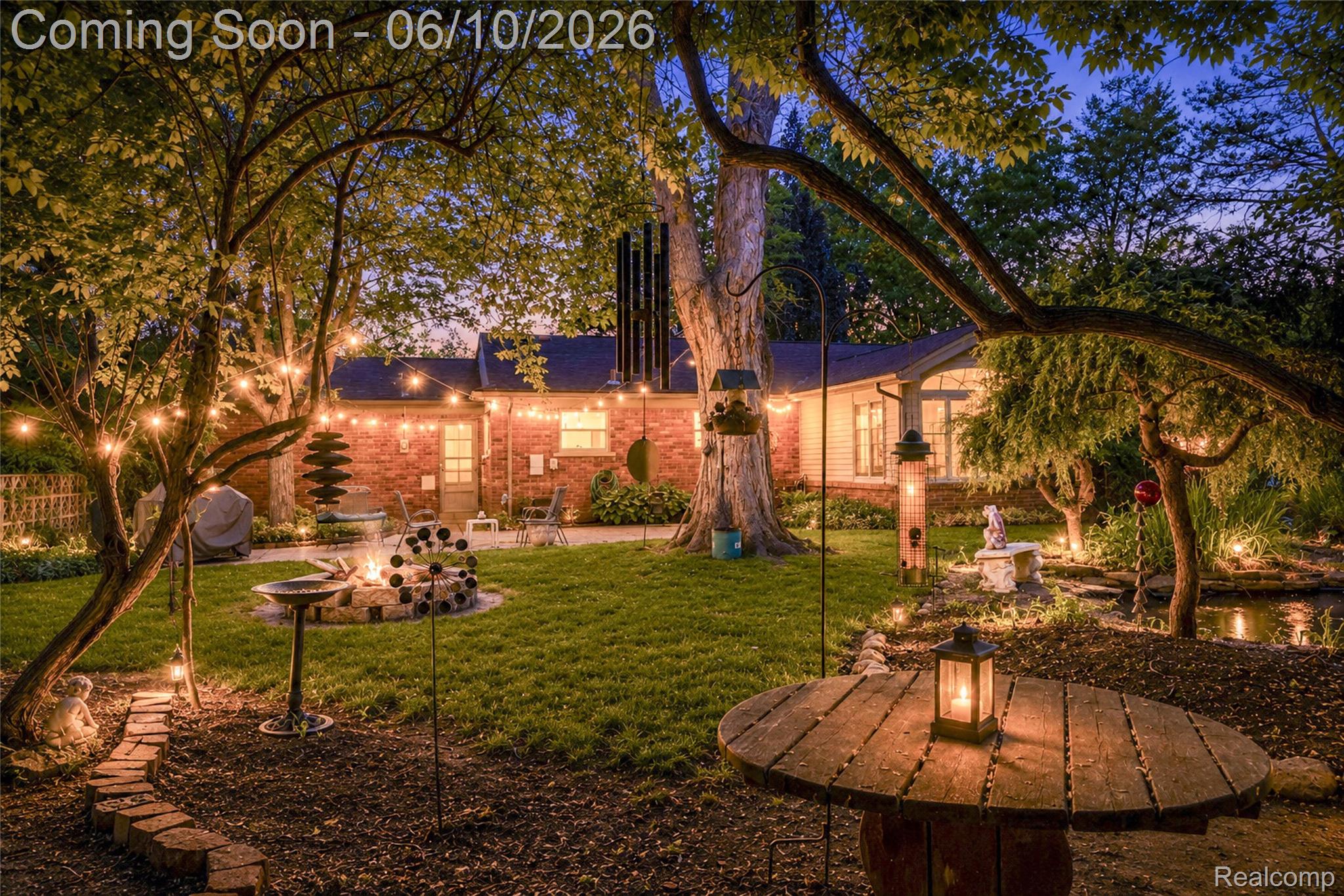3887 Stonecrest Road