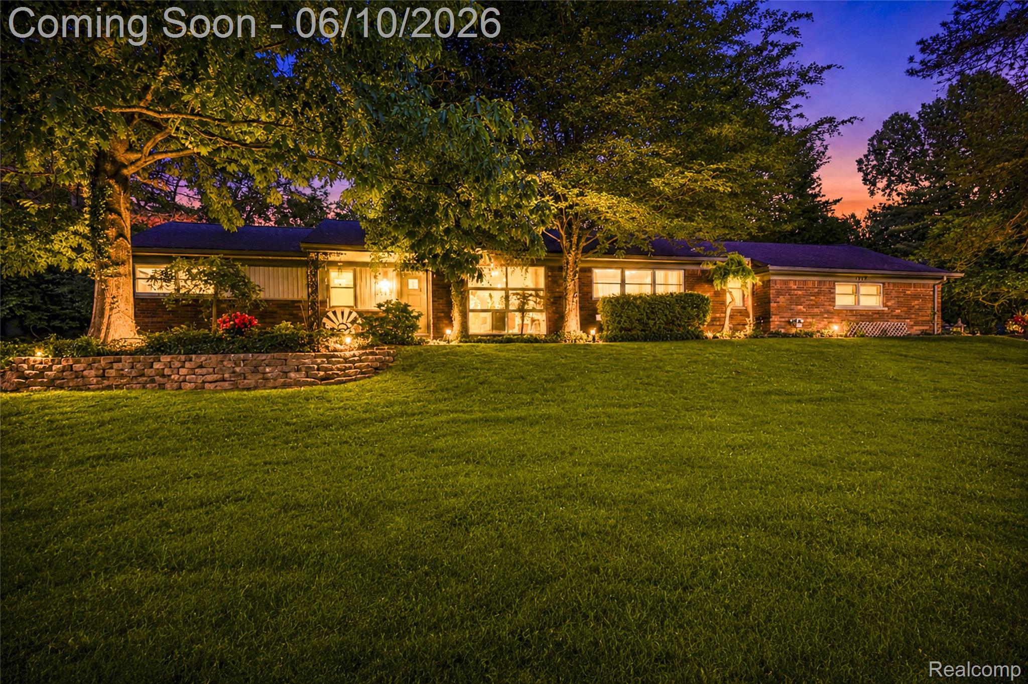 3887 Stonecrest Road
