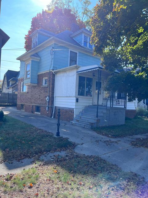 Photo of 410 E fourth Street, Flint City, MI 48503 (MLS # 5050207906)