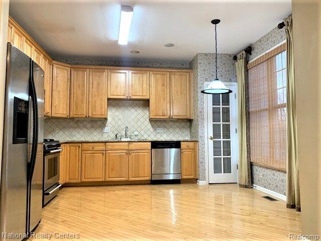 26459 FIELDSTONE Drive