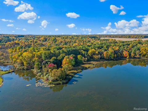 4695 Waterwood Way Howell Township MI 48855