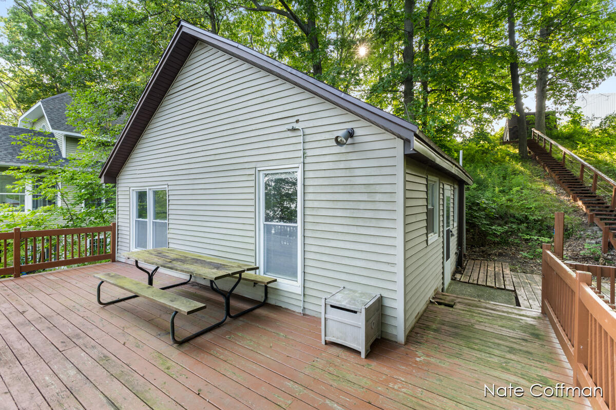 3687 Alden Nash Avenue NE