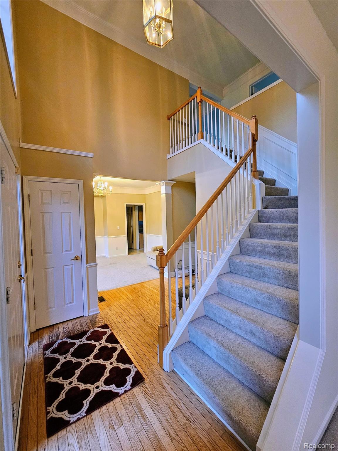 8350 Thornhill Drive