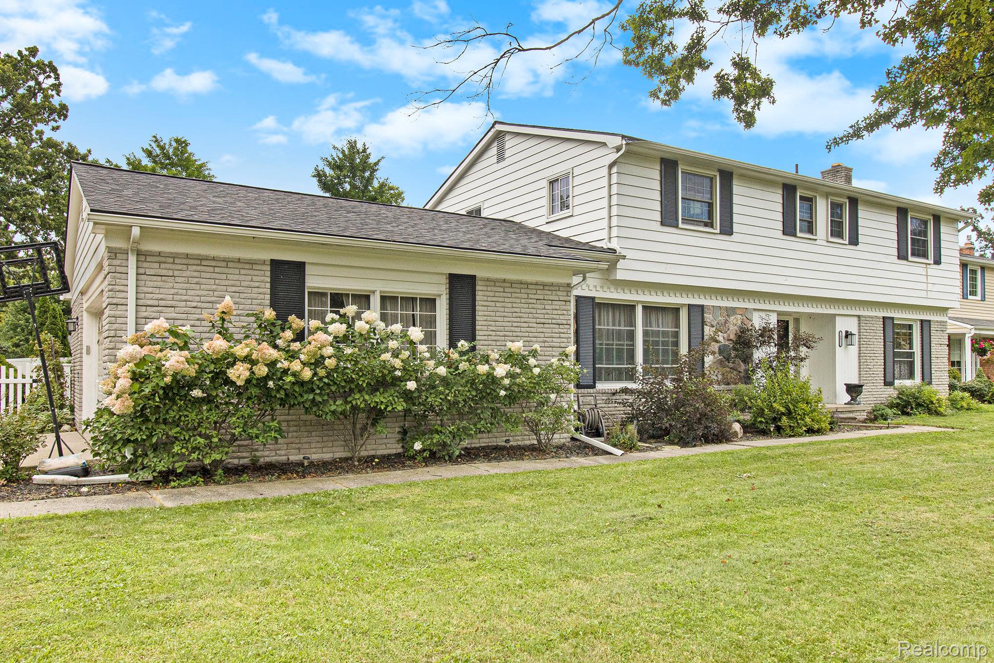 26031 Hidden Lane
