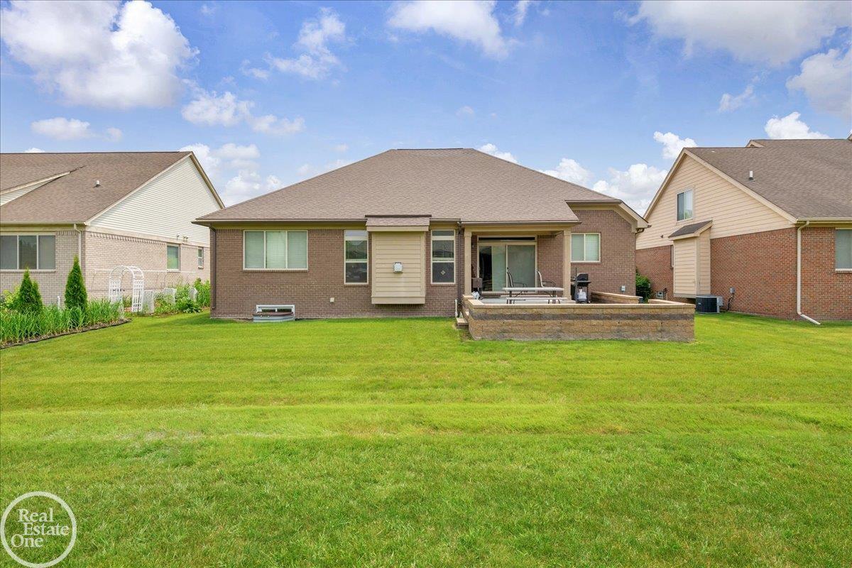 43835 Pheasant Lane