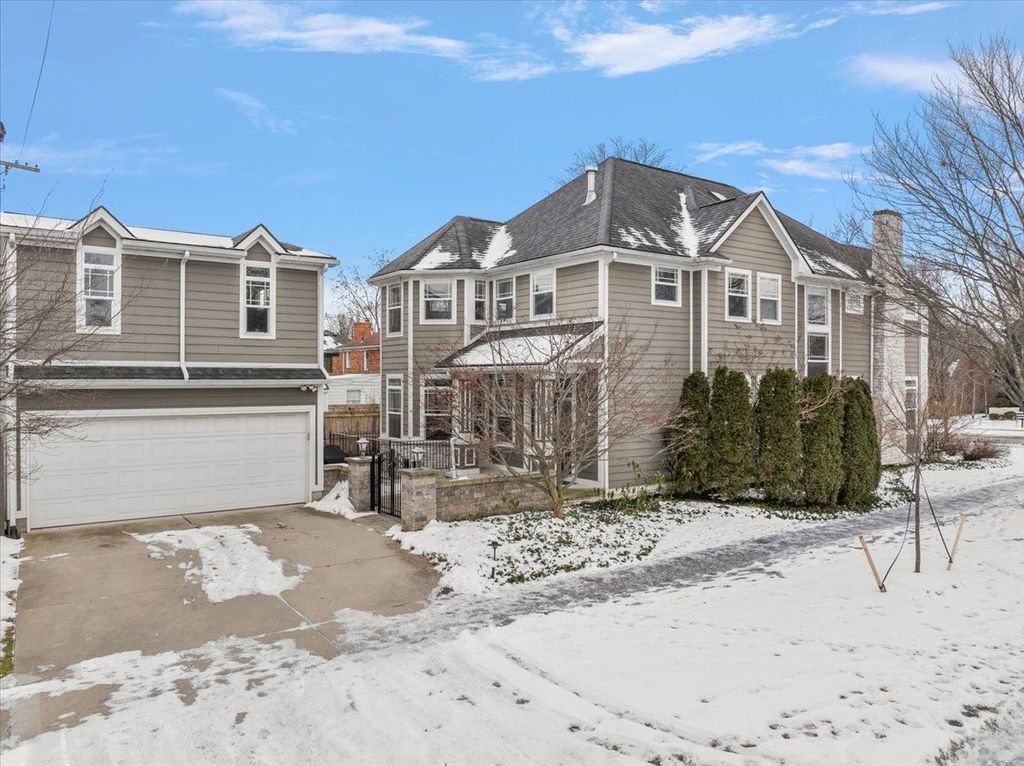 listing image 85