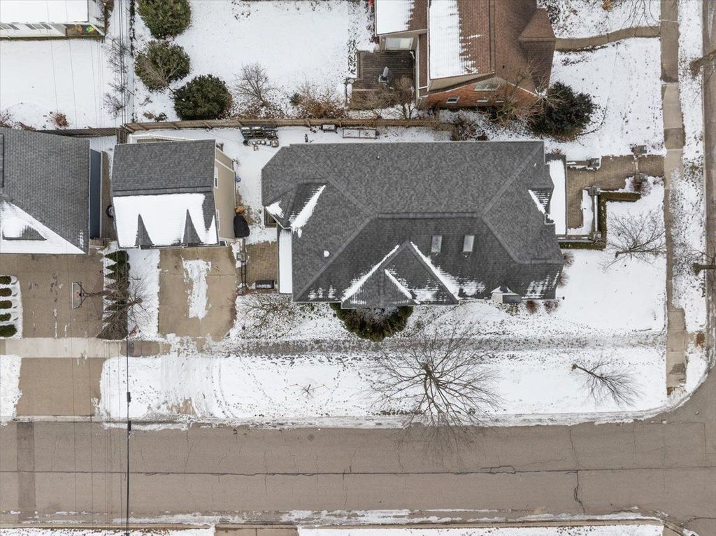 listing image 79