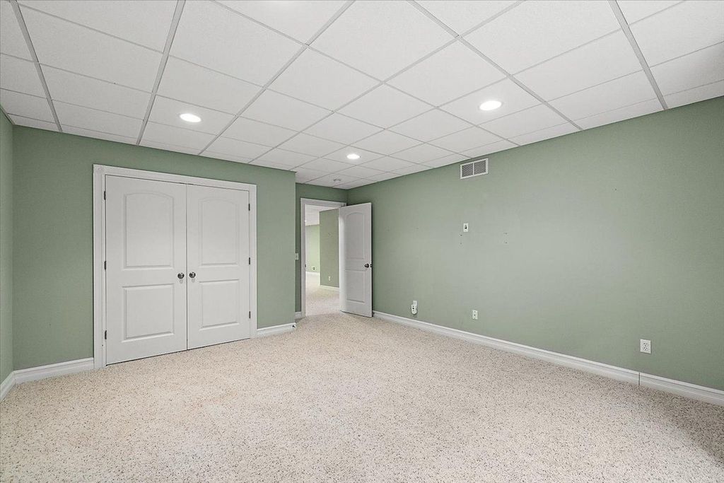 listing image 73