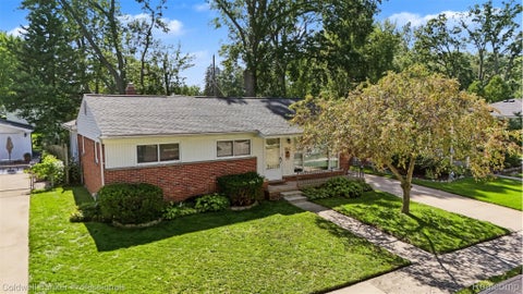 Tiny photo for 626 Fairway Drive, Royal Oak City, MI 48073 (MLS # 20261083134)