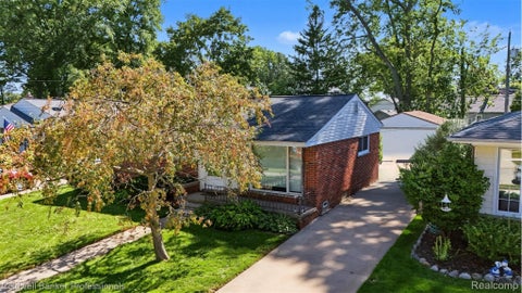 Tiny photo for 626 Fairway Drive, Royal Oak City, MI 48073 (MLS # 20261083134)