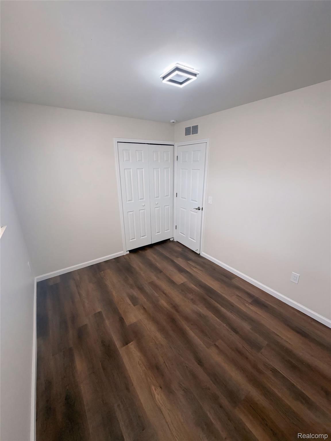 21053 Saint Francis Street