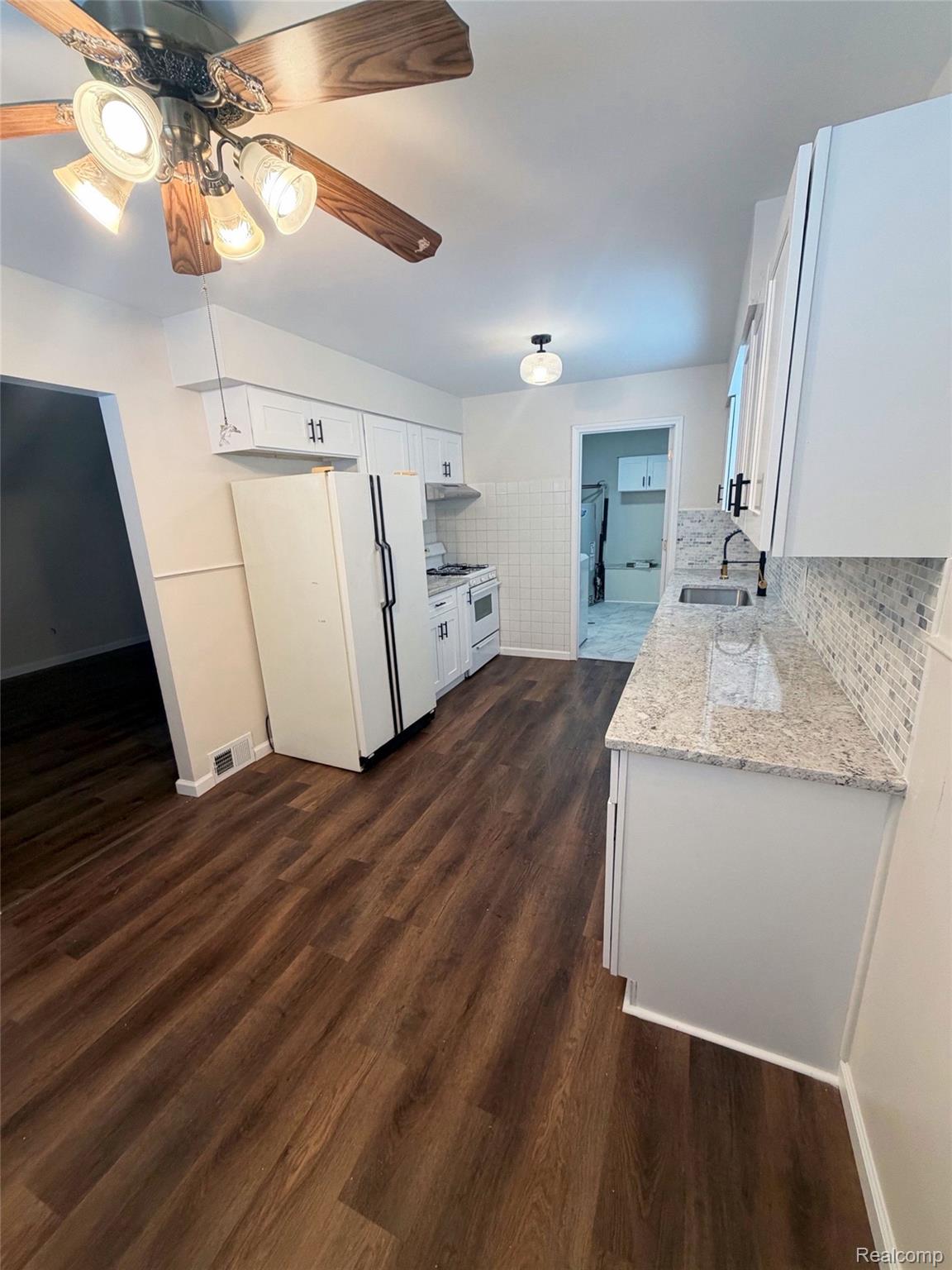 21053 Saint Francis Street