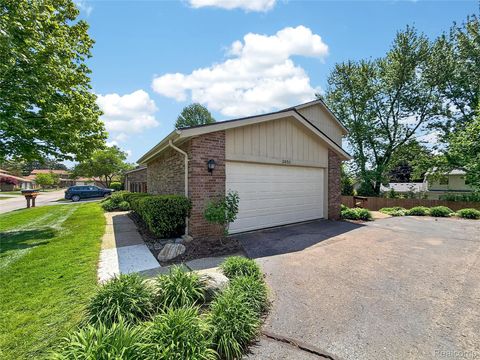 Tiny photo for 2853 Trailwood Drive, Rochester Hills City, MI 48309 (MLS # 20261035642)