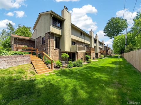 Tiny photo for 2853 Trailwood Drive, Rochester Hills City, MI 48309 (MLS # 20261035642)