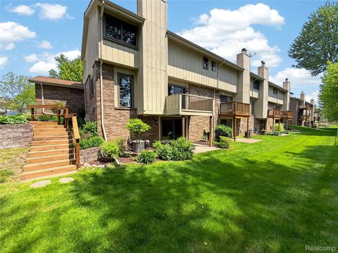 Tiny photo for 2853 Trailwood Drive, Rochester Hills City, MI 48309 (MLS # 20261035642)