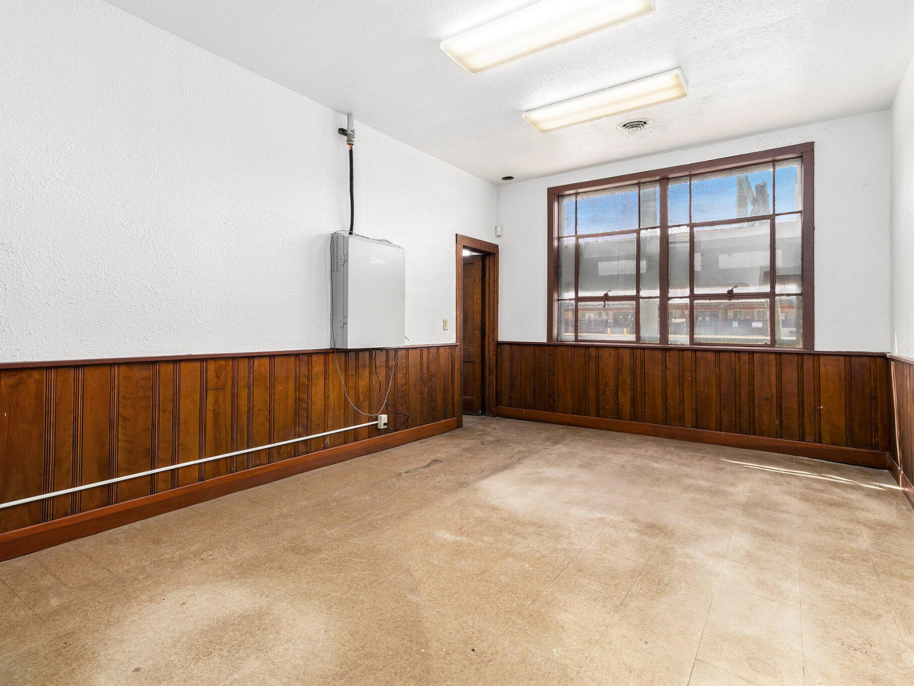 200 E Broadway Street