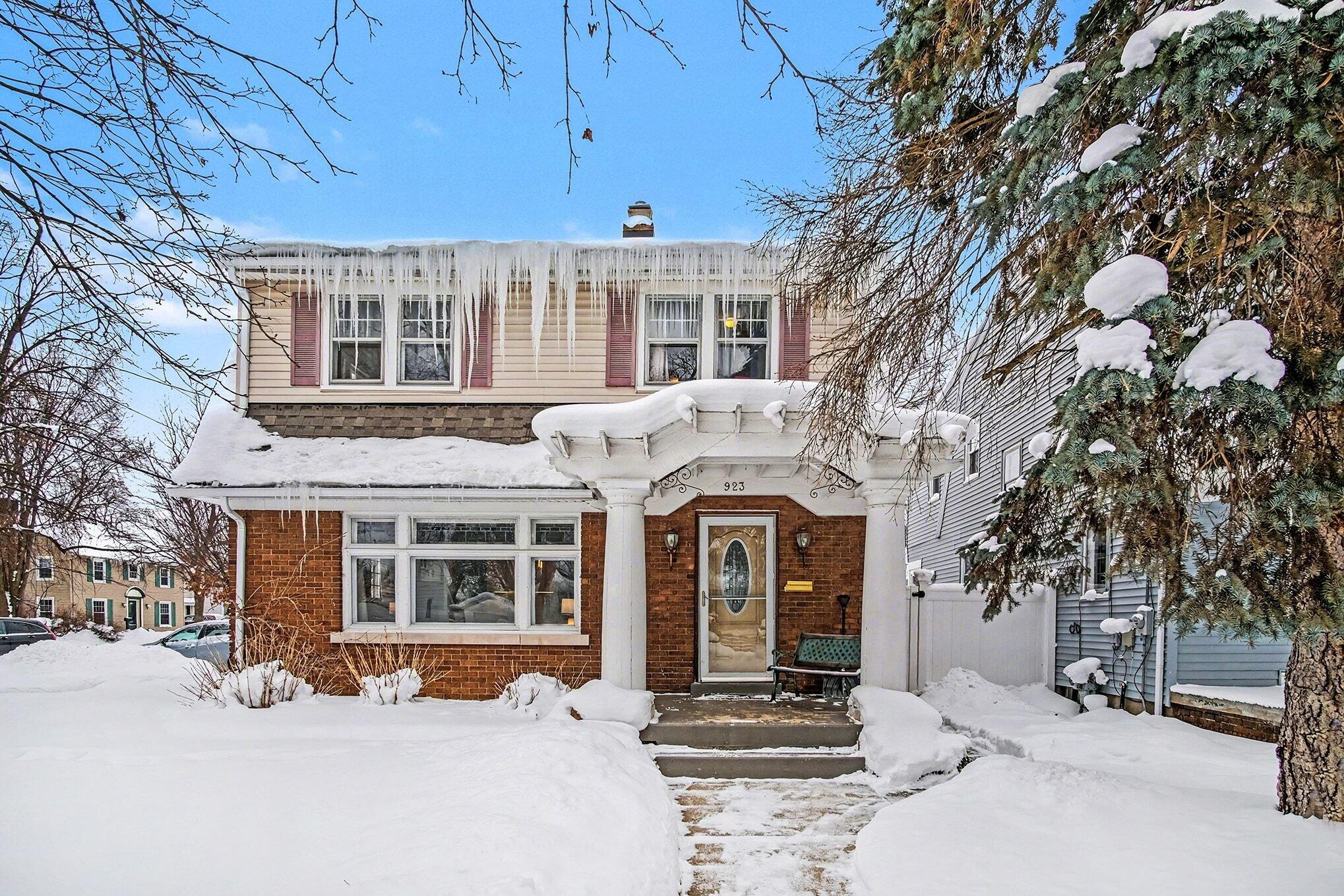 923 Myrtle Street NW