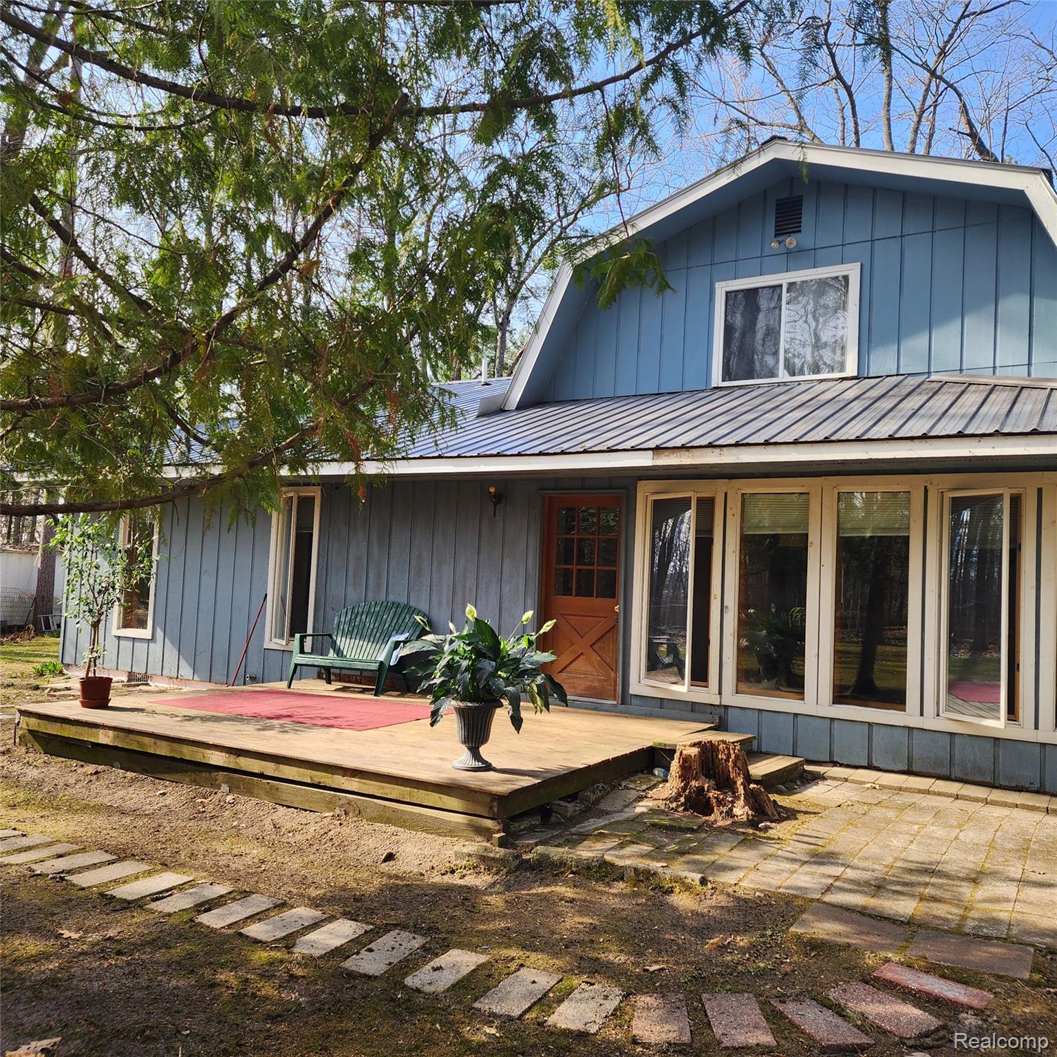 7207 Frontenac Ave. Indian River,
