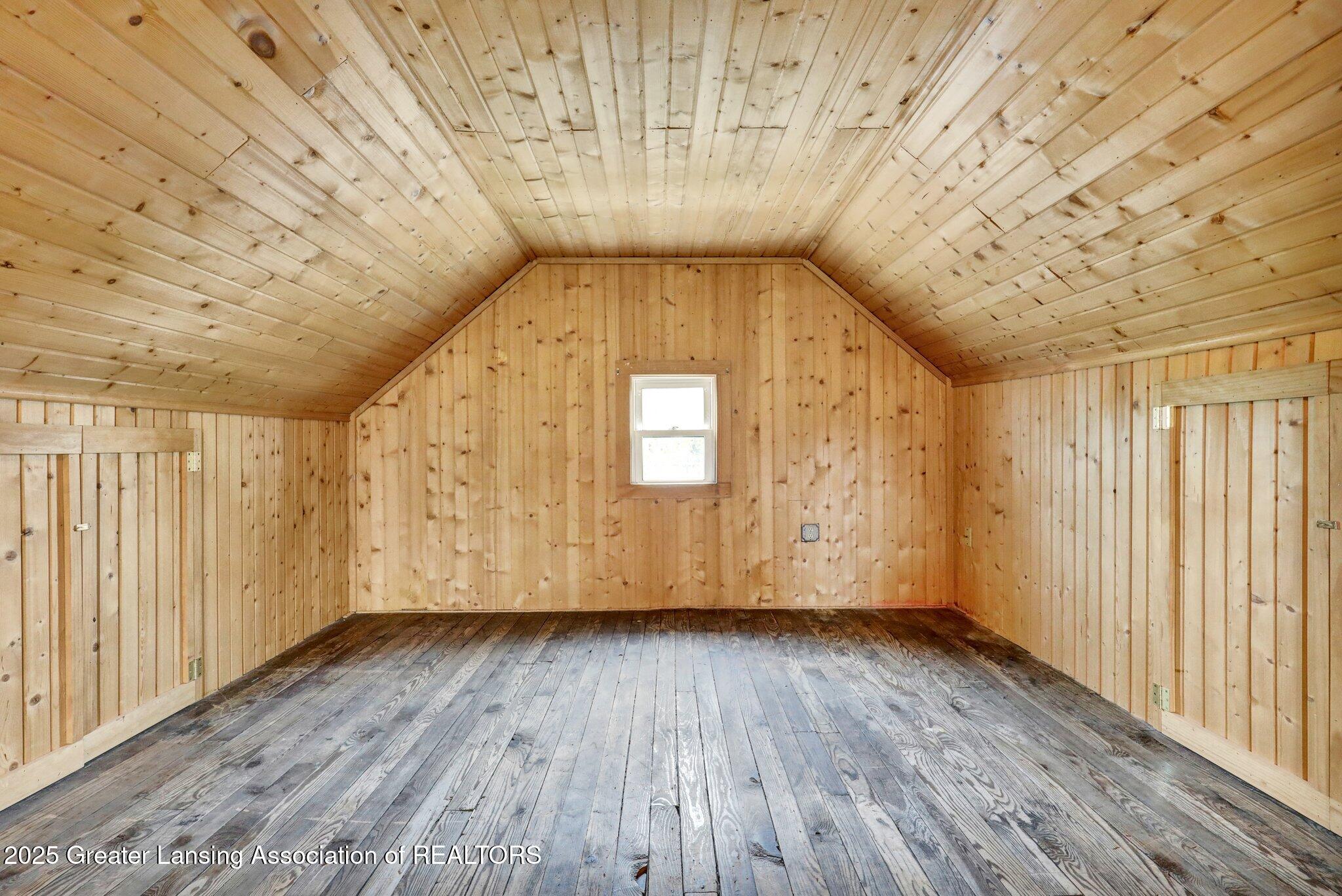 Lansing City, Michigan 48906, United States, 4 Bedrooms Bedrooms, ,2 BathroomsBathrooms,Residential,Pending,142062