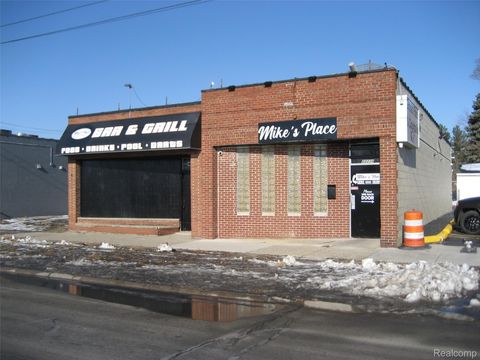 22234 W Warren Avenue Redford Charter Township MI 48239