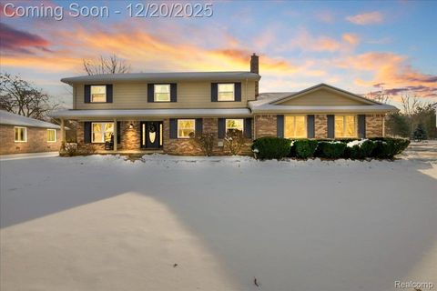 518 Charing Cross Drive Grand Blanc City MI 48439