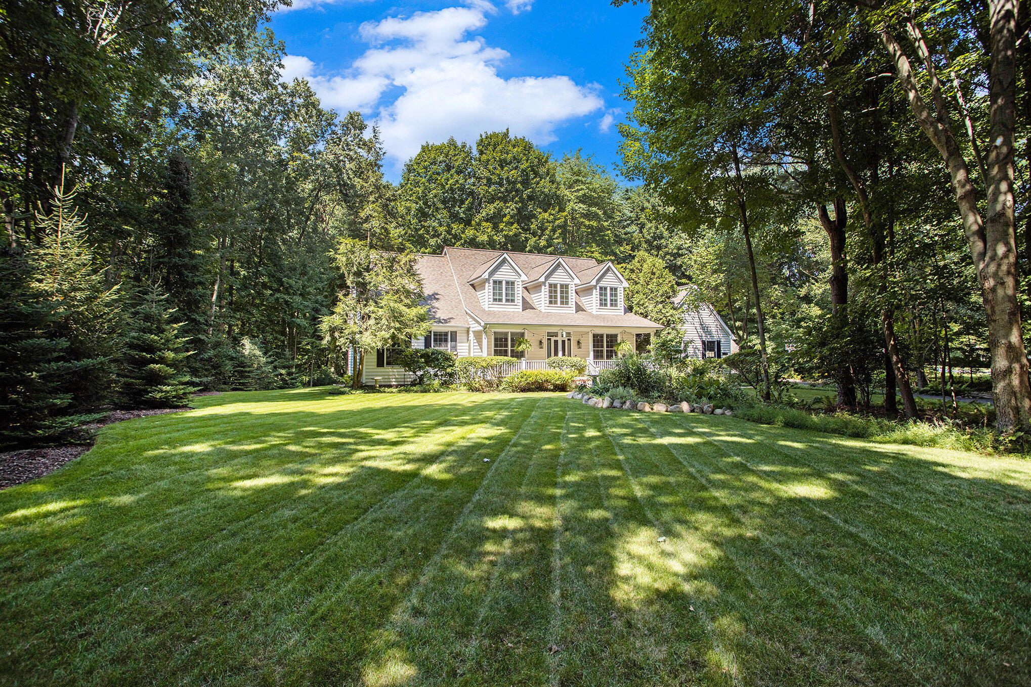 8021 N Yorkville Lane