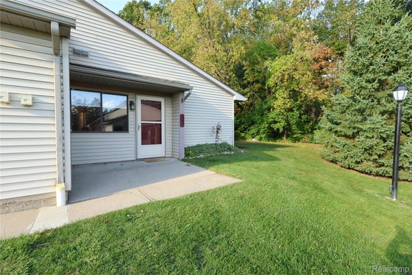 313 SPRING BROOKE DR, BRIGHTON, MI 48116 - Image 14b25e94f746f73aa0d05db2238866ea/3226229280